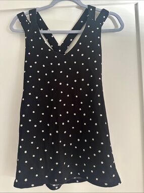 Black & White Polka Dot V-Neck Tank Top
